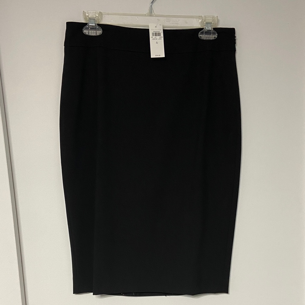 Elegant Black Pencil Skirt